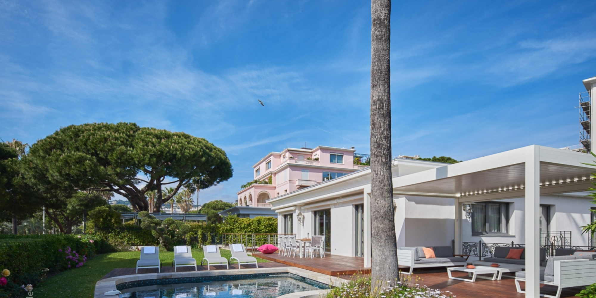 Luxurious Modern Villa in Cannes