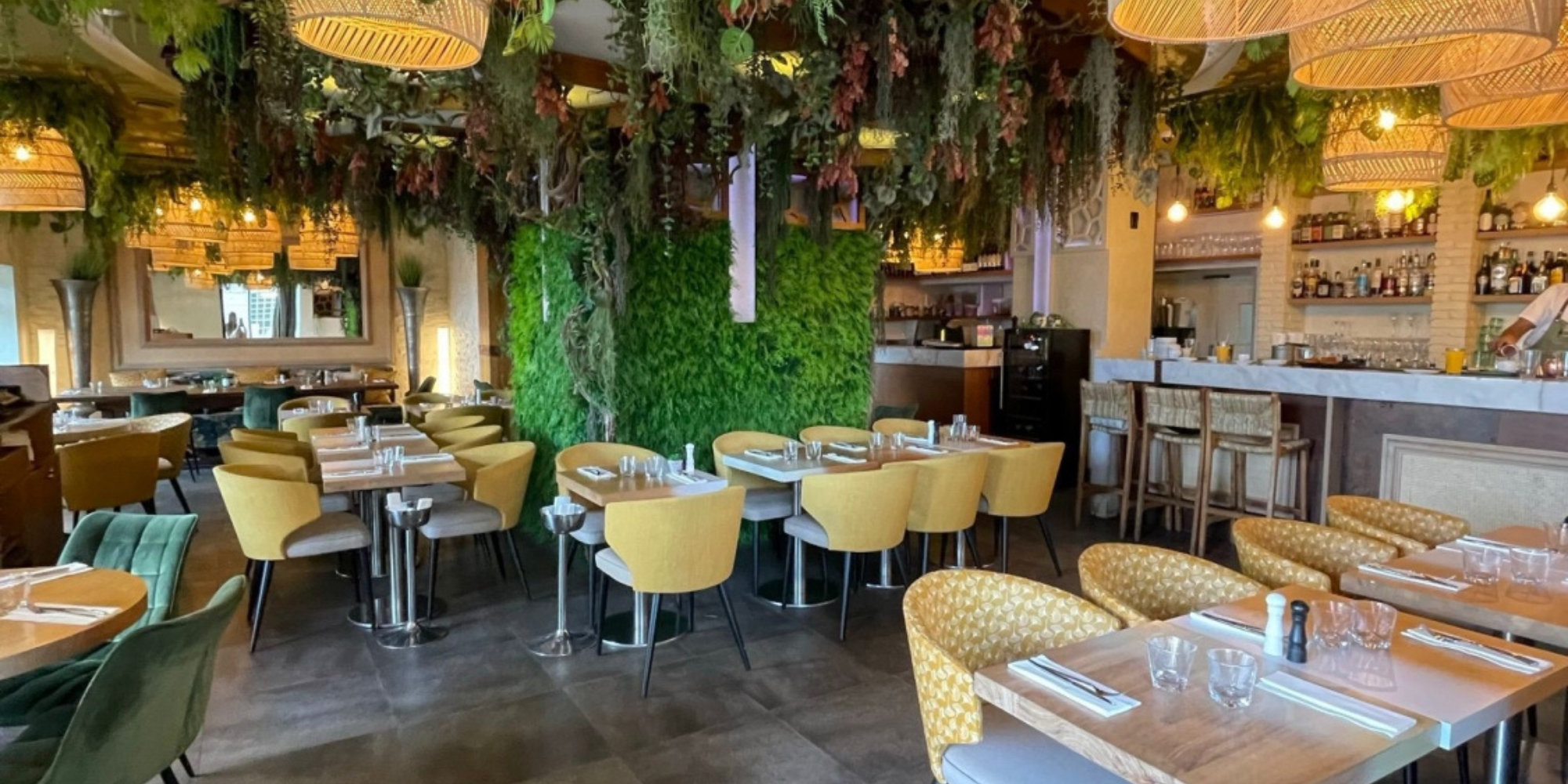 Modern Restaurant in Cannes