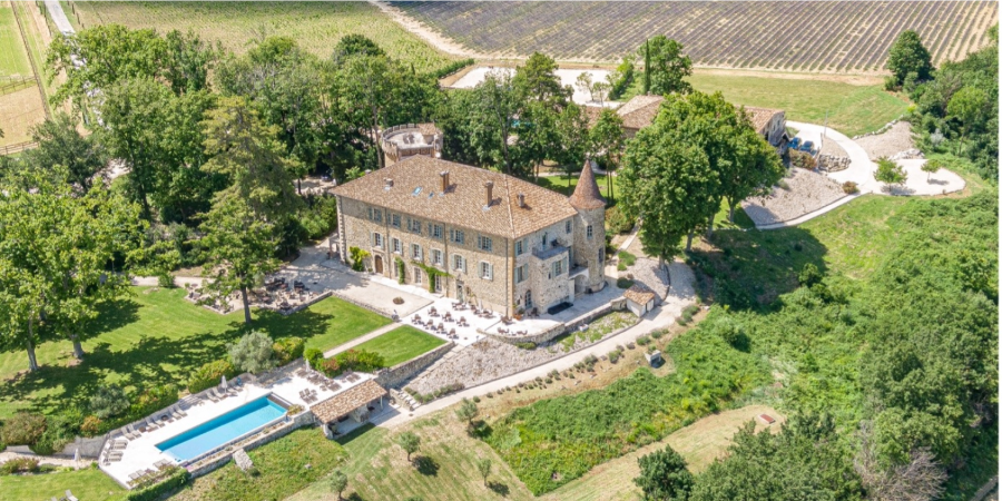 Château in the heart of Lavender Fields