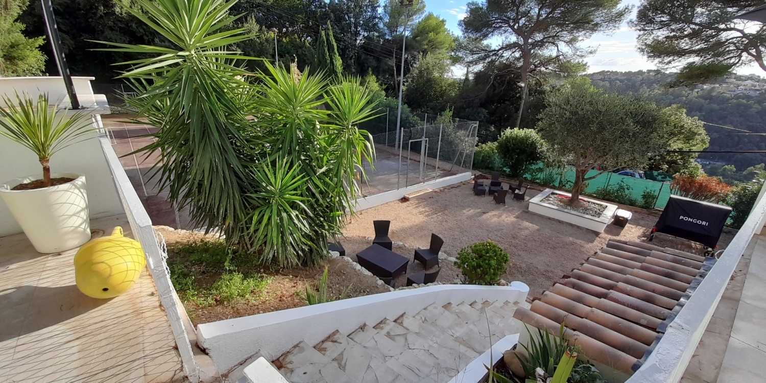 Photo 1 - Beautiful villa with private terrace, swimming pool and tennis court - 
