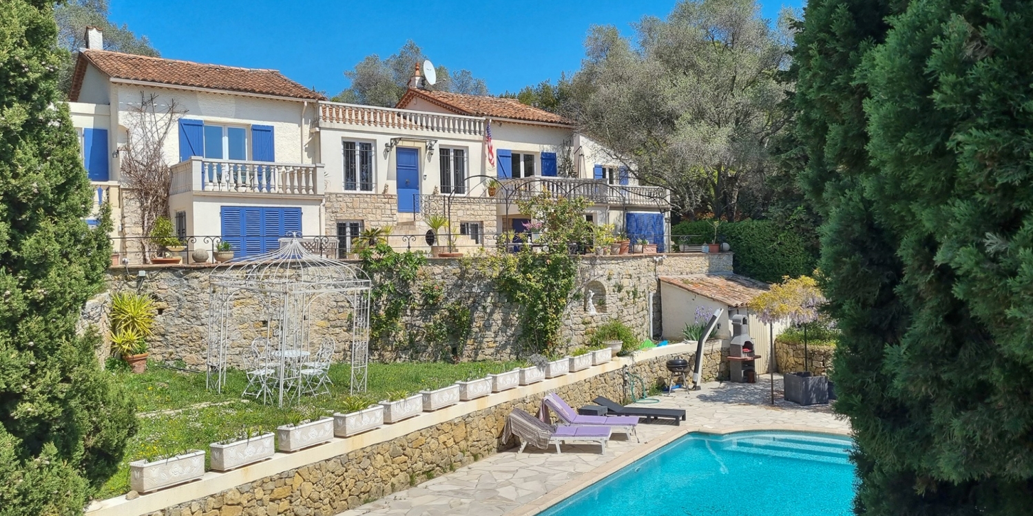 Photo 0 - Grande villa sur les collines de Cannes - 