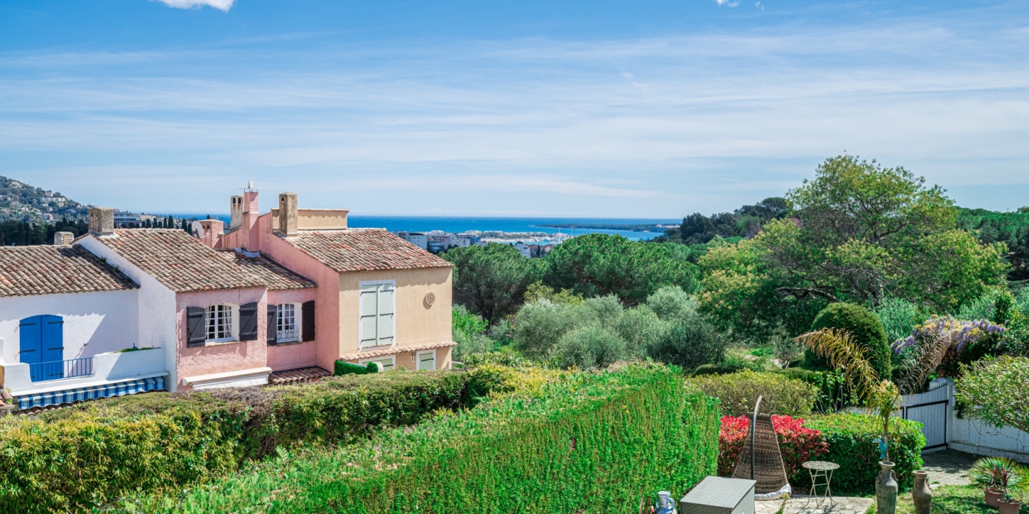 Photo 15 - Cannes -Bas de Villa avec splendide jardin exotique et méditerranéen avec piscine et  vue mer - 
