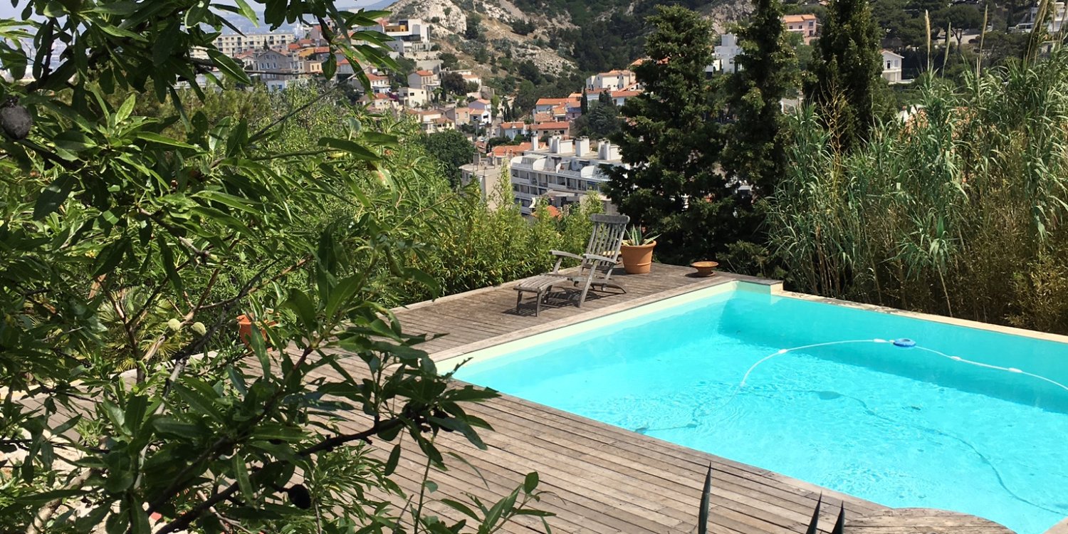 Photo 0 - Outdoor spaces in villa with swimming pool garden and exceptional view of Marseille - 