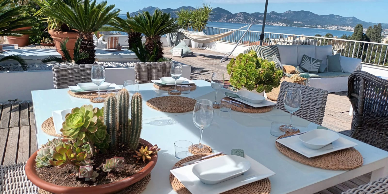 Photo 1 - Private rooftop with magnificent 180° sea view 15 minutes from the Palais des Festivals - 