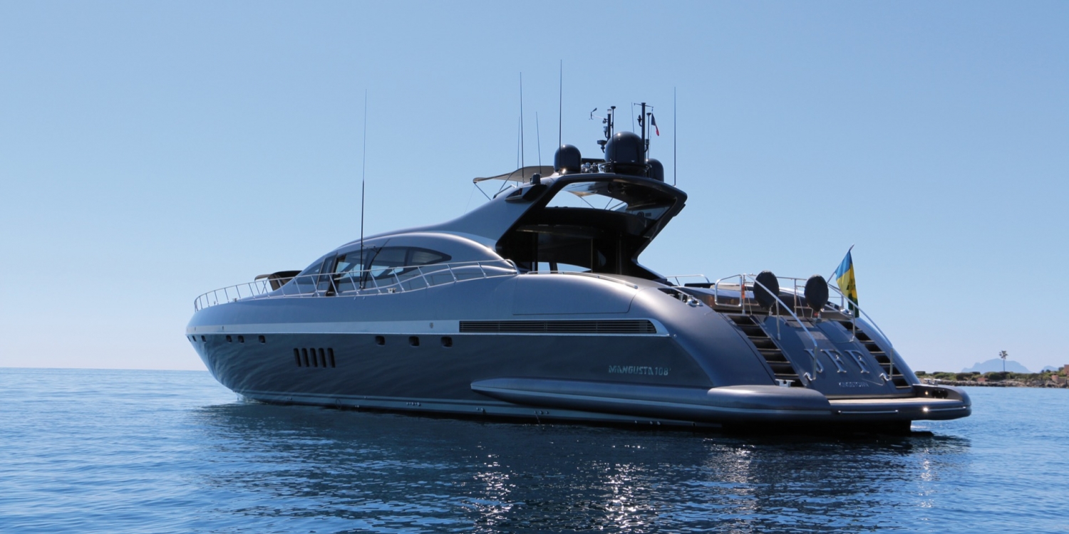 Photo 1 - Stylish motor yacht for daily and weekly cruising  - 