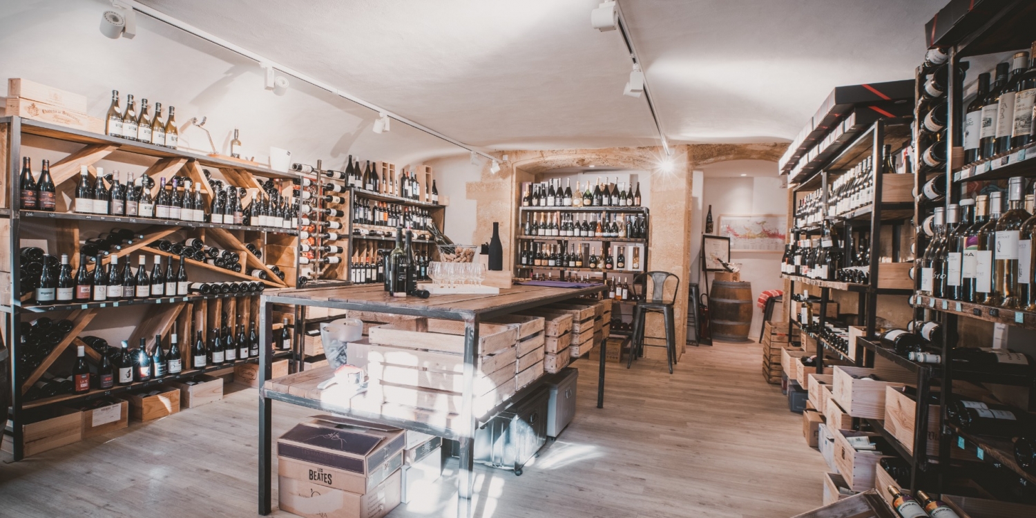 Photo 0 - Aix en Provence wine cellar - Venez passer une soirée autour de la table du partage.  