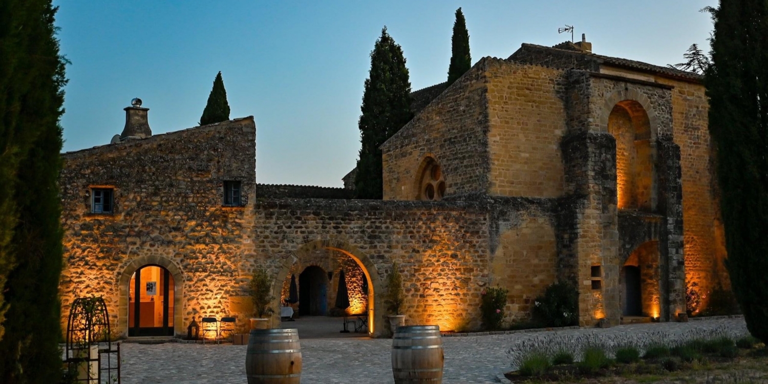 Photo 1 - Château en pierre 12ème Siècle - Extérieur au soir
