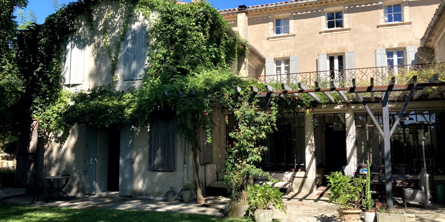 Photo 1 - Maison d'hôtes 400 m2 avec jardin, vue sur Mont Ventoux - Façade de la maison