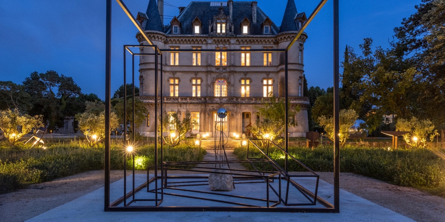 Photo 0 - Château en Provence - Le château éclairé de nuit 