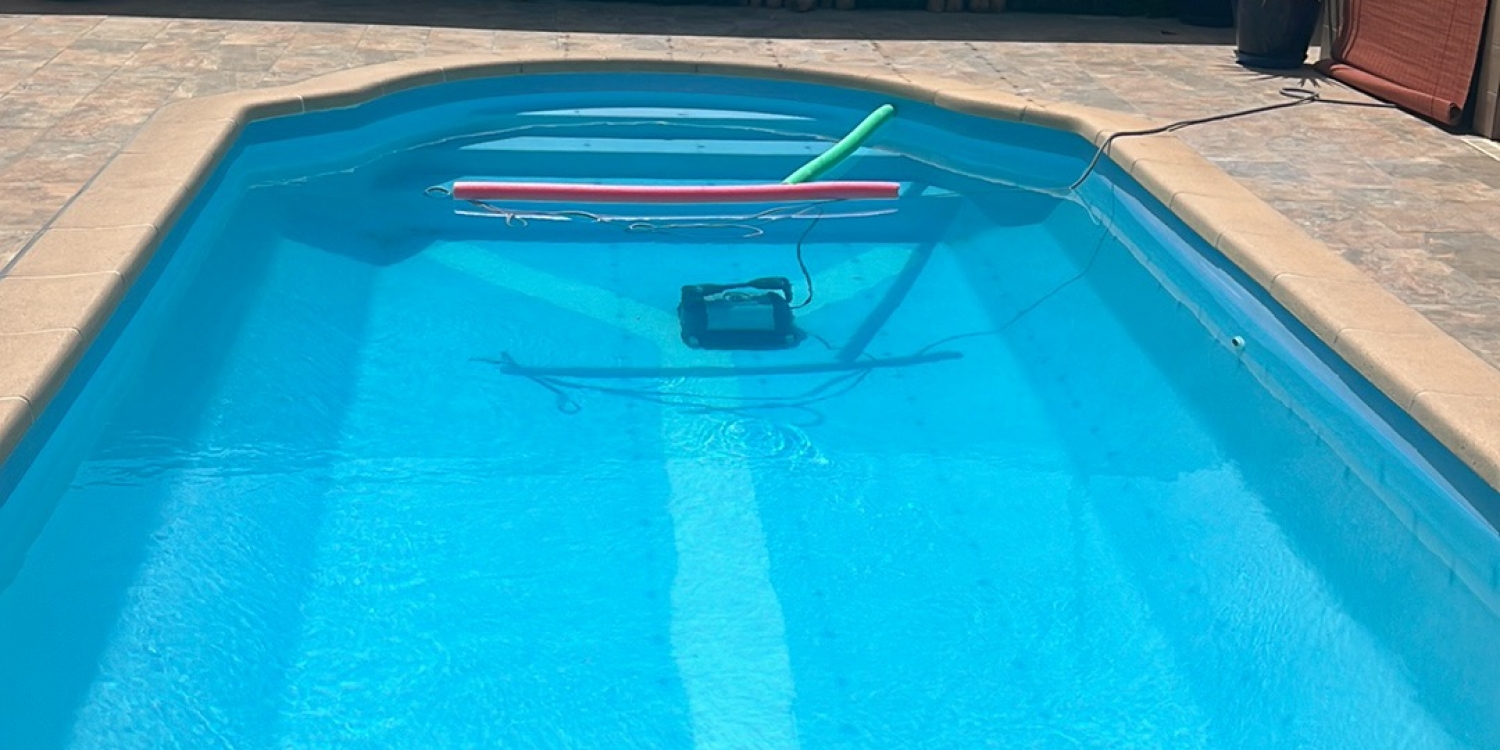 Photo 1 - Terrasse avec piscine - Piscine