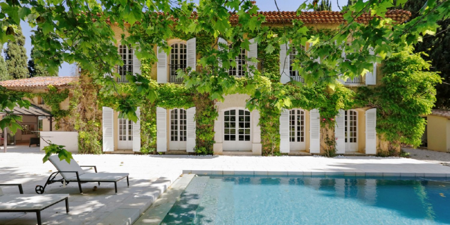Photo 0 - 19th century bastide with 200m2 terrace, Aix basin, century-old Tuscan cypresses and vineyard - Façade