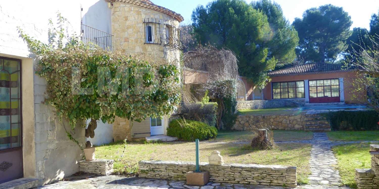 Photo 104 - Domaine privé à 15 minutes d’Aix en Provence  - La Terrasse Est du Mas