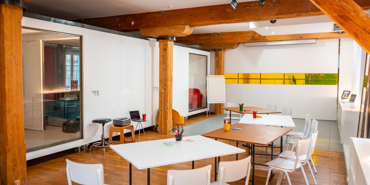 Photo 1 - Workshop divisible into two rooms - L'Atelier est situé entre la gare, le Panier et le Vieux Port de Marseille, dans le quartier de la Joliette.