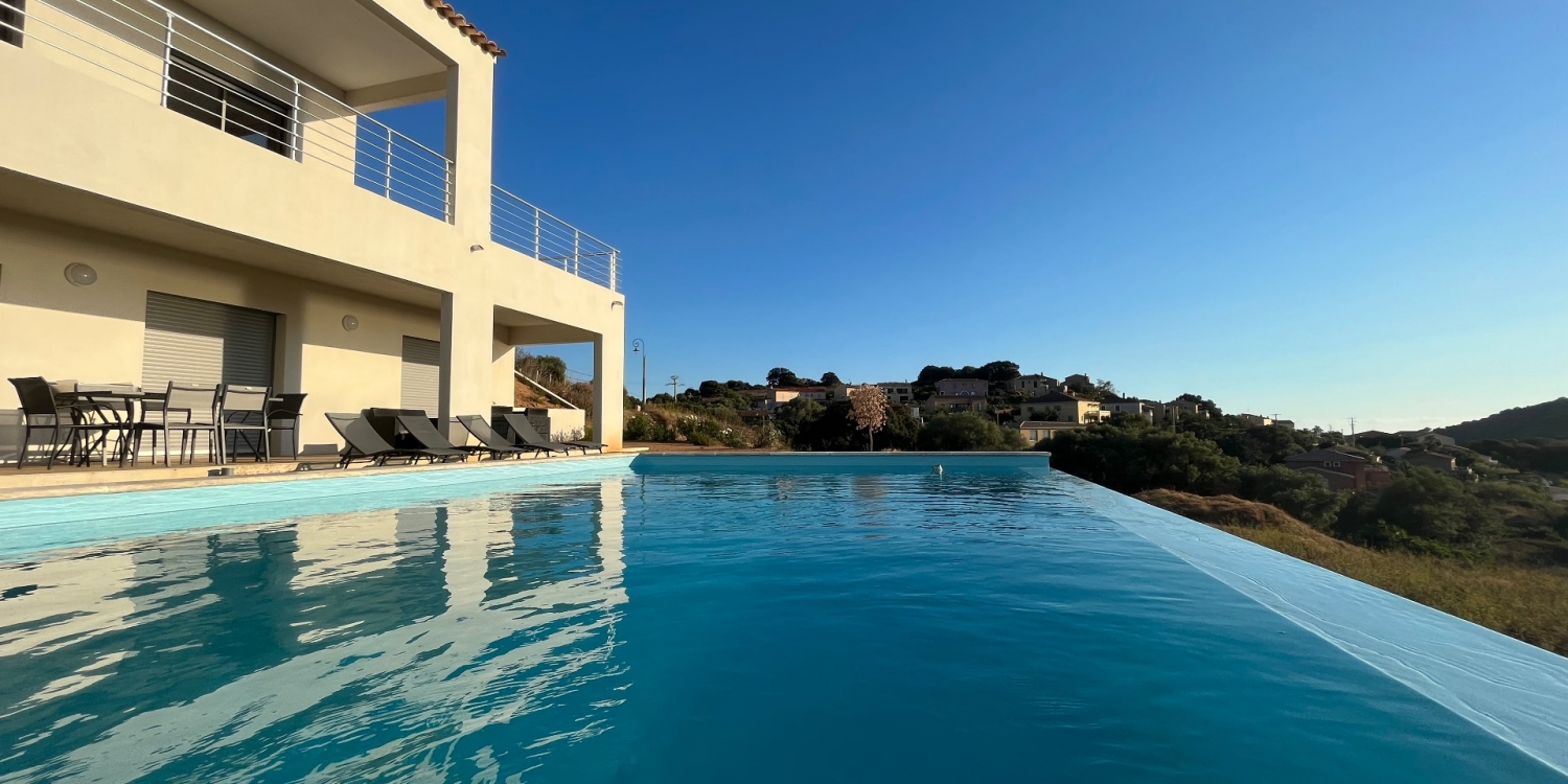 Photo 0 - Maison 350 m² avec piscine et vue exceptionnelle  - Calme, luxe, et confort