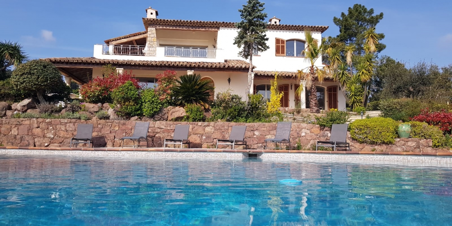 Photo 1 - Superbe villa vue baie de Cannes  - Vue villa et piscine
