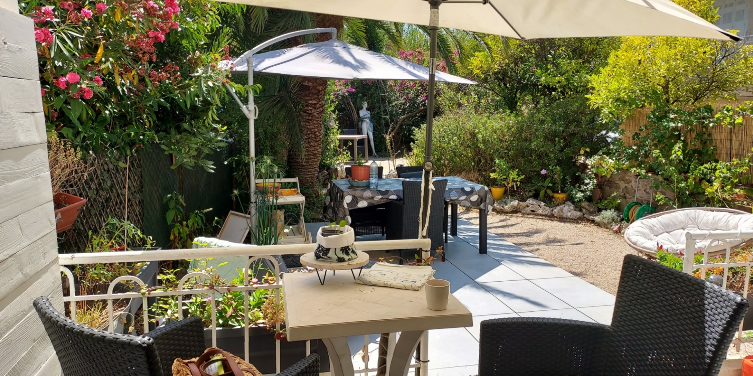 Photo 0 - Jardin à 50m de la plage de Cannes - Petit déjeuner dans le jardin