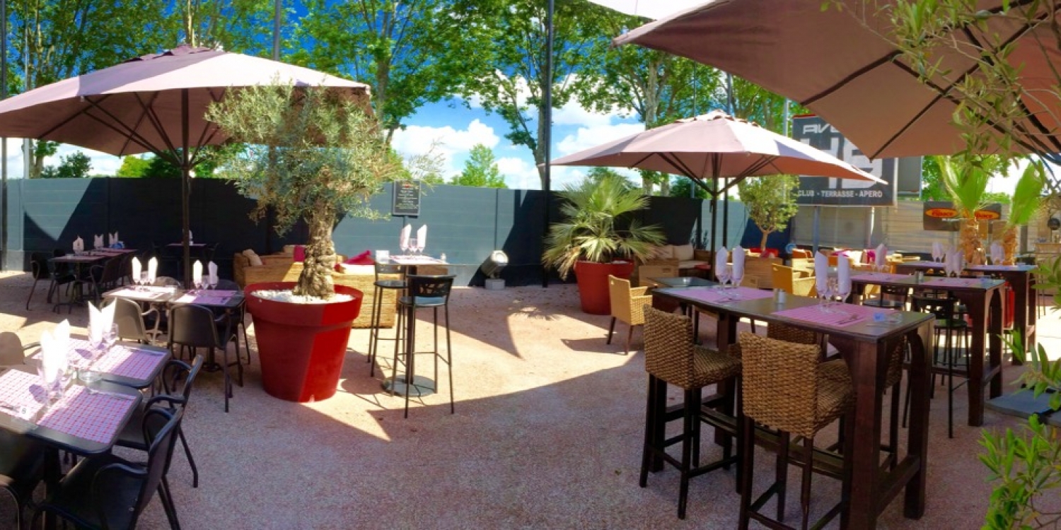 Photo 0 - Restaurant – Club – Terrasse - Terrasse