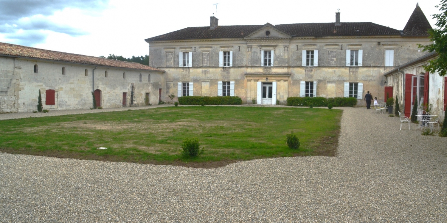 Photo 1 - Magnificent estate with large land - Le jardin de la cour