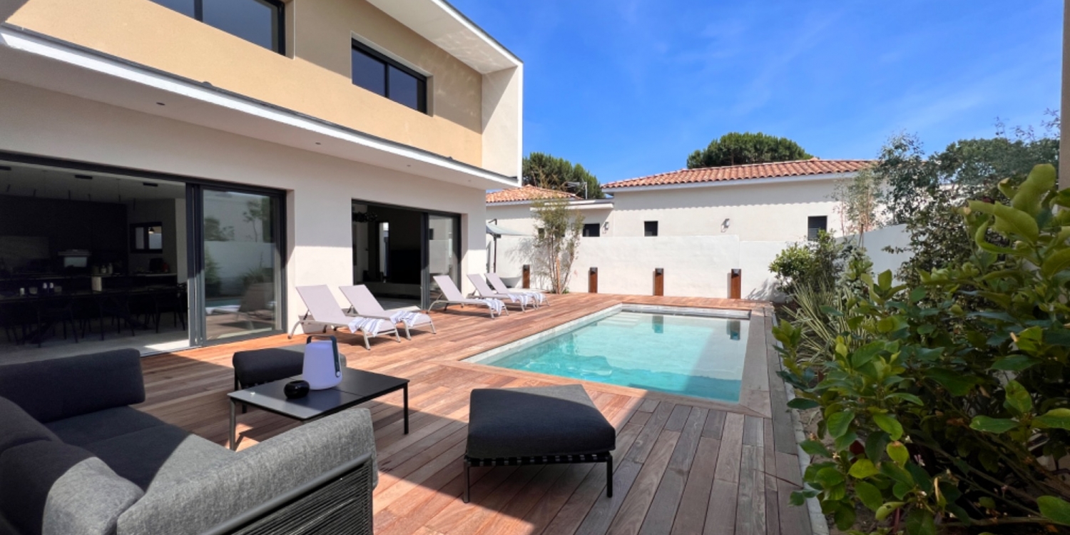 Photo 1 - Villa d’architecte à 800 m de la plage - La villa et la piscine