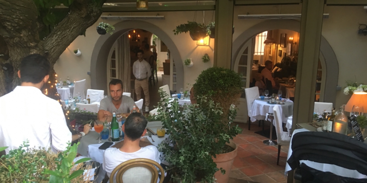 Photo 1 - Superbe Restaurant jardin au cœur de Saint Tropez  - Le jardin