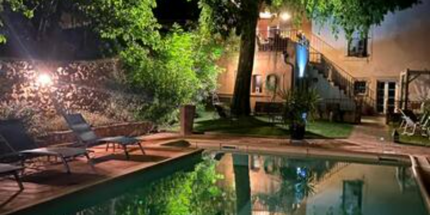 Photo 1 - Character house with swimming pool - Jardin et piscine la nuit
