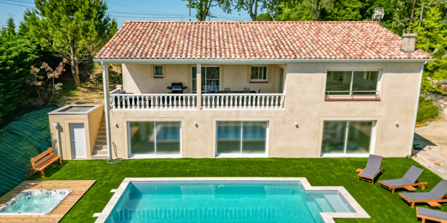 Photo 0 - Villa avec piscine, jacuzzi, vue panoramique, bar, billard, salle de cinéma - La maison