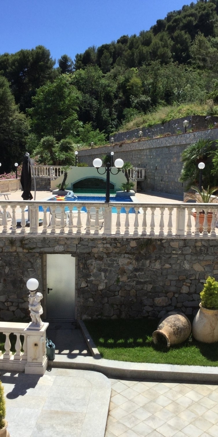 Photo 0 - Villa avec piscine - Vue de deux chambres