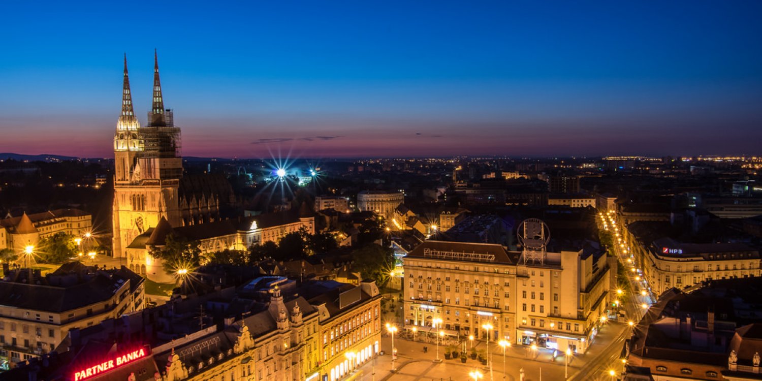 Photo 1 - LE MEILLEUR ENDROIT POUR ORGANISER DES ÉVÉNEMENTS À ZAGREB - Vue nocturne de Zagreb 360