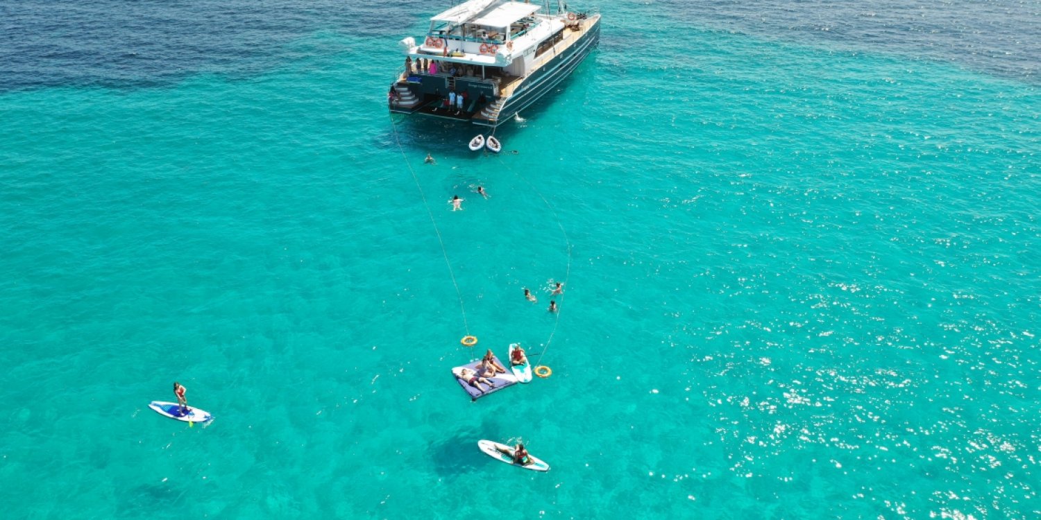 Photo 10 - Exceptional Catamaran For Events  - 
