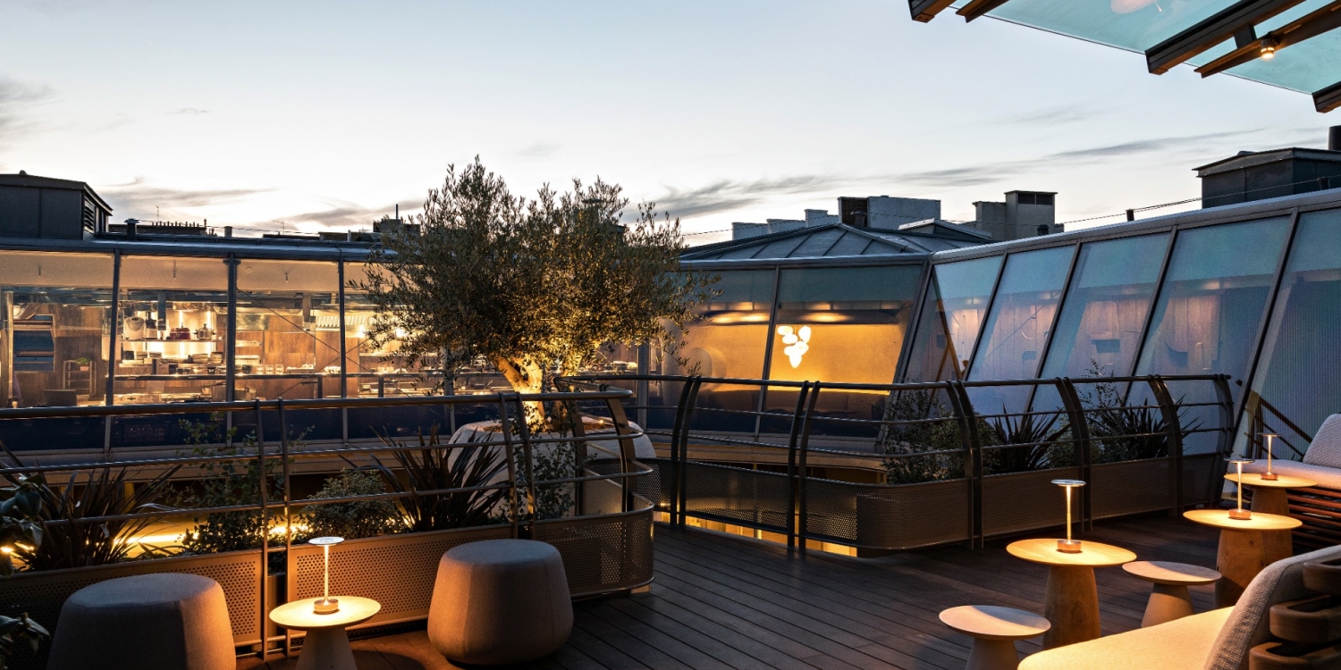 Photo 0 - Magnifique restaurant avec vue sur les toits de Paris d'un immeuble haussmanien - Terrasse de nuit