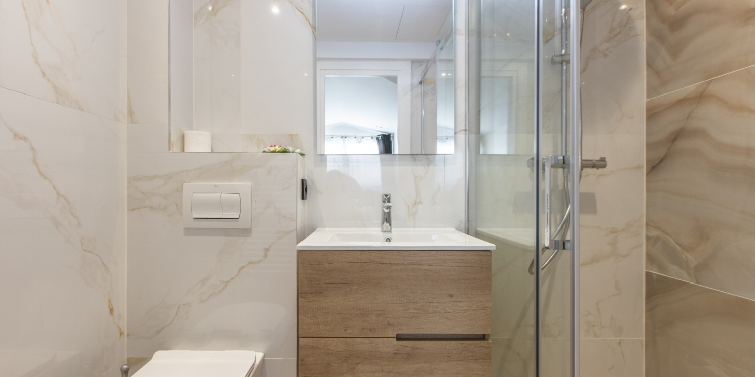 Photo 17 - Appartement de 90 m², Cannes centre ville  - Salle de bain 1