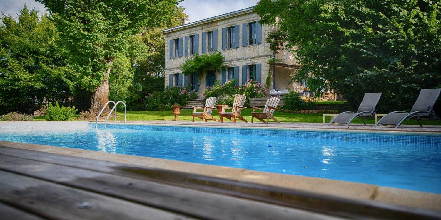 Photo 0 - Mansion with swimming pool and garden - Façade sud qui donne sur de la forêt