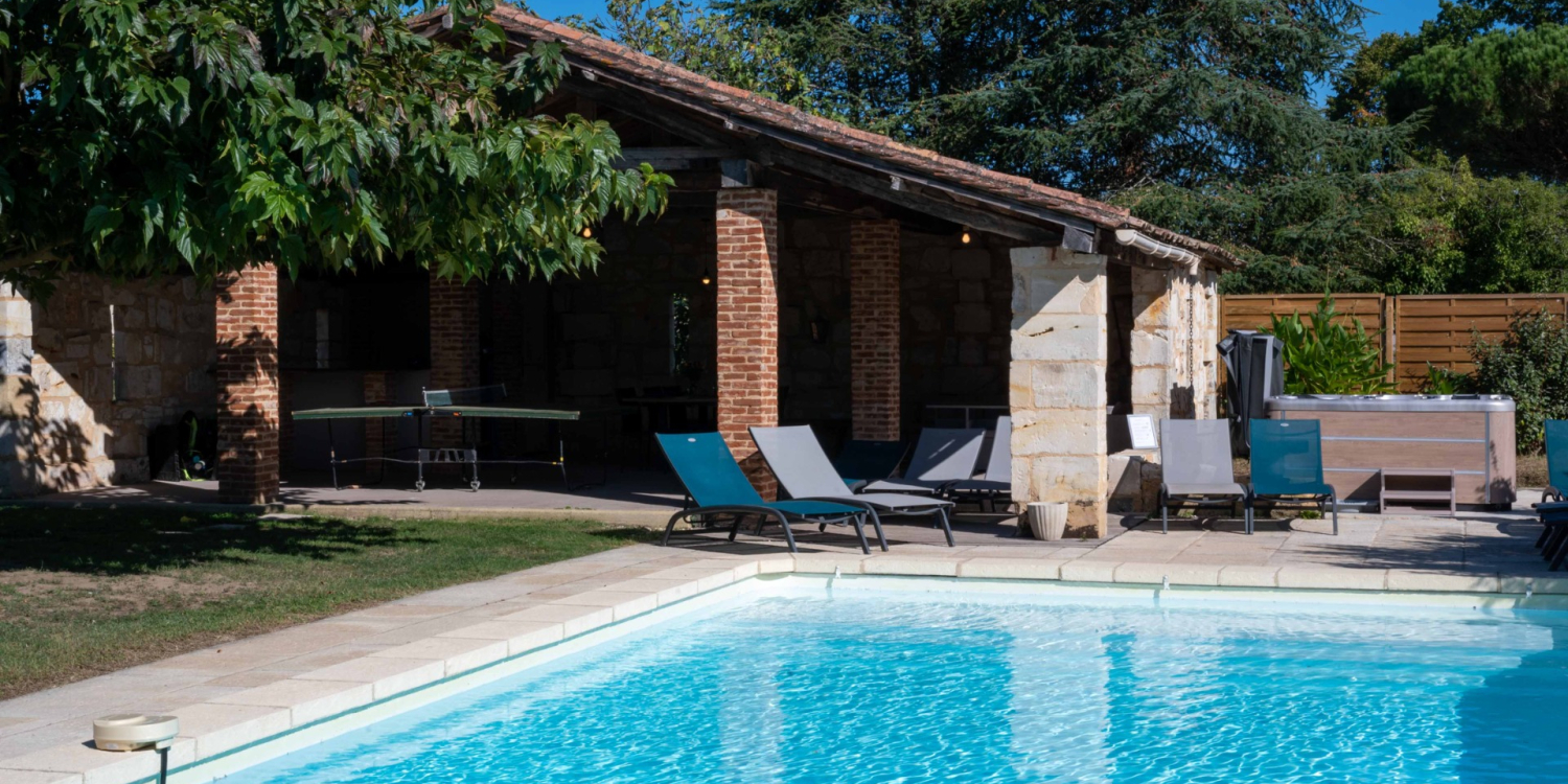 Photo 1 - Périgourdine avec terrain piscine et jacuzzi - Pool-house