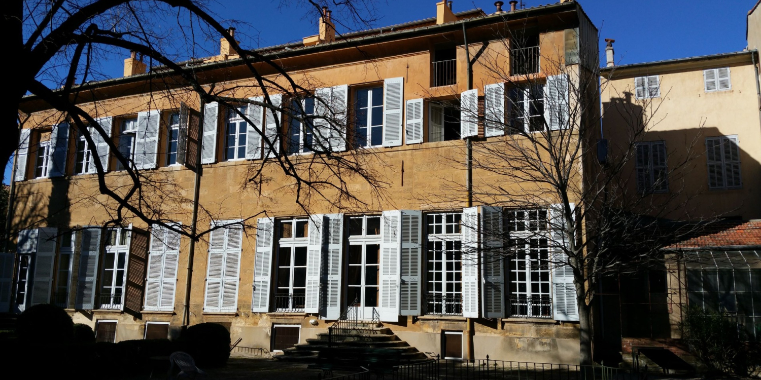 Photo 0 - Hôtel particulier XVIIIe à Aix en Provence - Façade en pierre sur le jardin