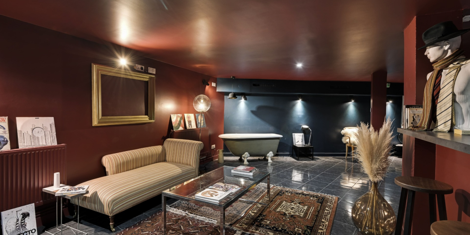 Photo 1 - Sarah Bernhardt - Salle avec scène et bar privé - Salle en sous sol avec bar privé
