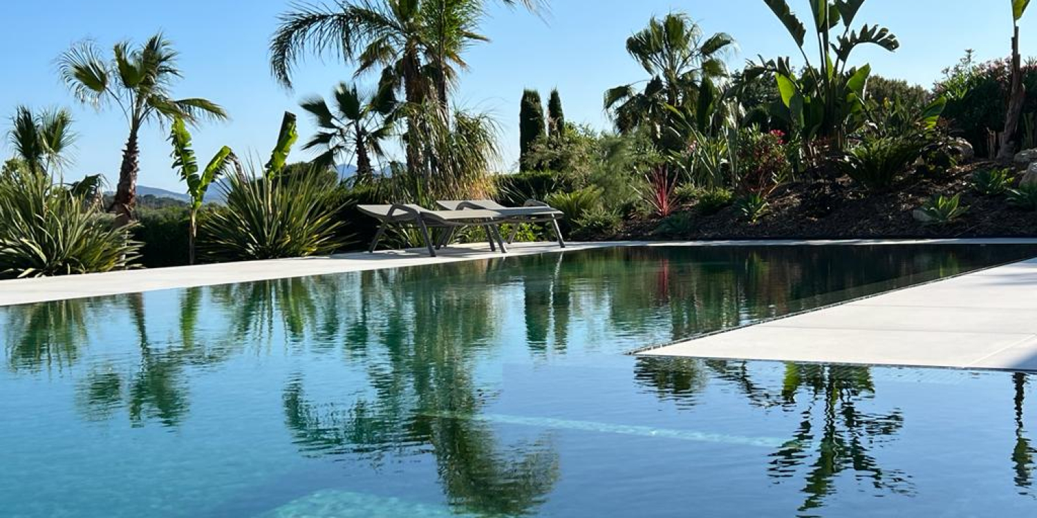 Photo 0 - Villa avec terrain plat, piscine et boite de nuit - 