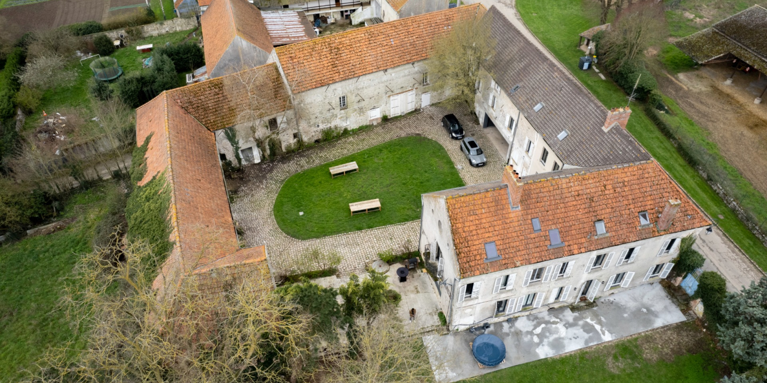 Photo 1 - 700 m² farm located 45 min from Paris - Vue de l'ensemble de la Maison qui forme un 