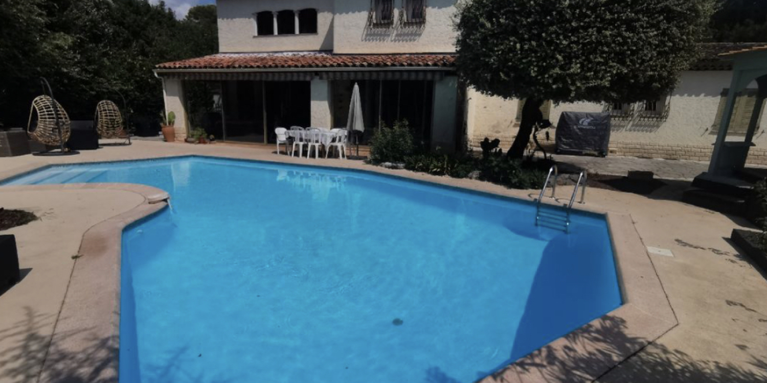 Photo 0 - Séjour de 60 m² - La villa et la piscine