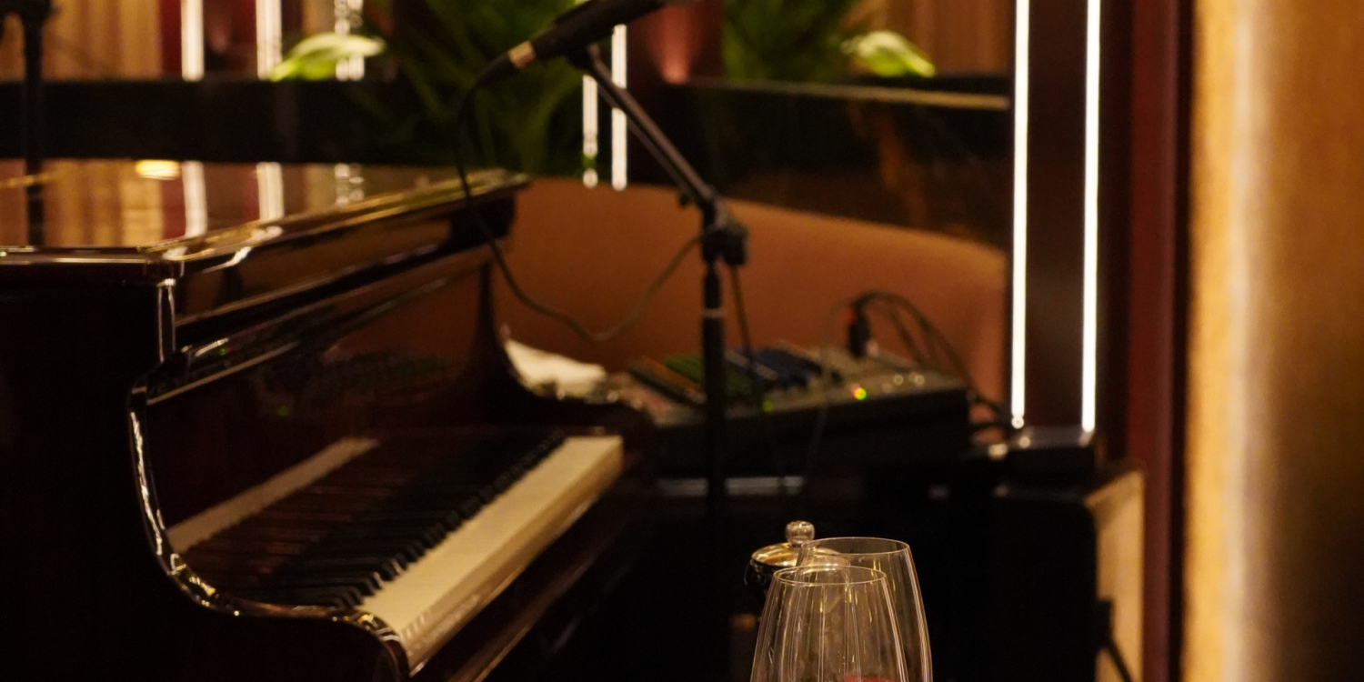 Photo 1 - Restaurant piano bar élégant au centre de Cannes - 