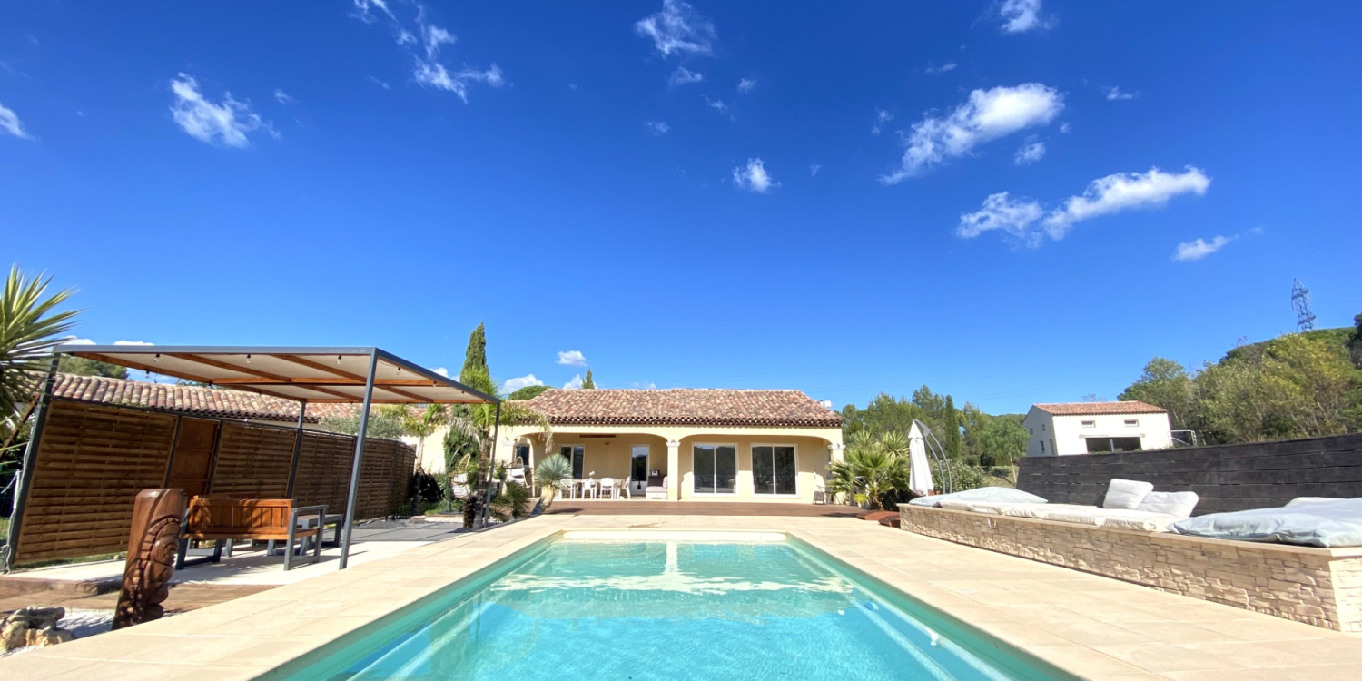 Photo 1 - Villa avec belle piscine et grand jardin extérieur - La maison et la piscine