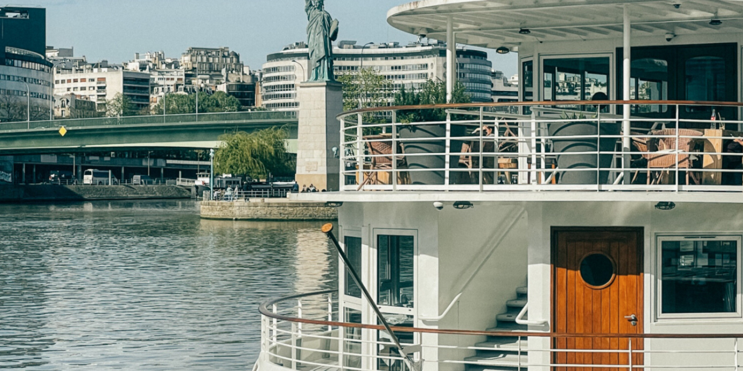 Photo 1 - Bateau mythique face à la statue de la Liberté et la Tour Eiffel - Mythical boat, facing the Statue of Liberty and the Eiffel Tower. 3 spaces that can be privatized (including the restaurant) and a tavern on the quay from May to October