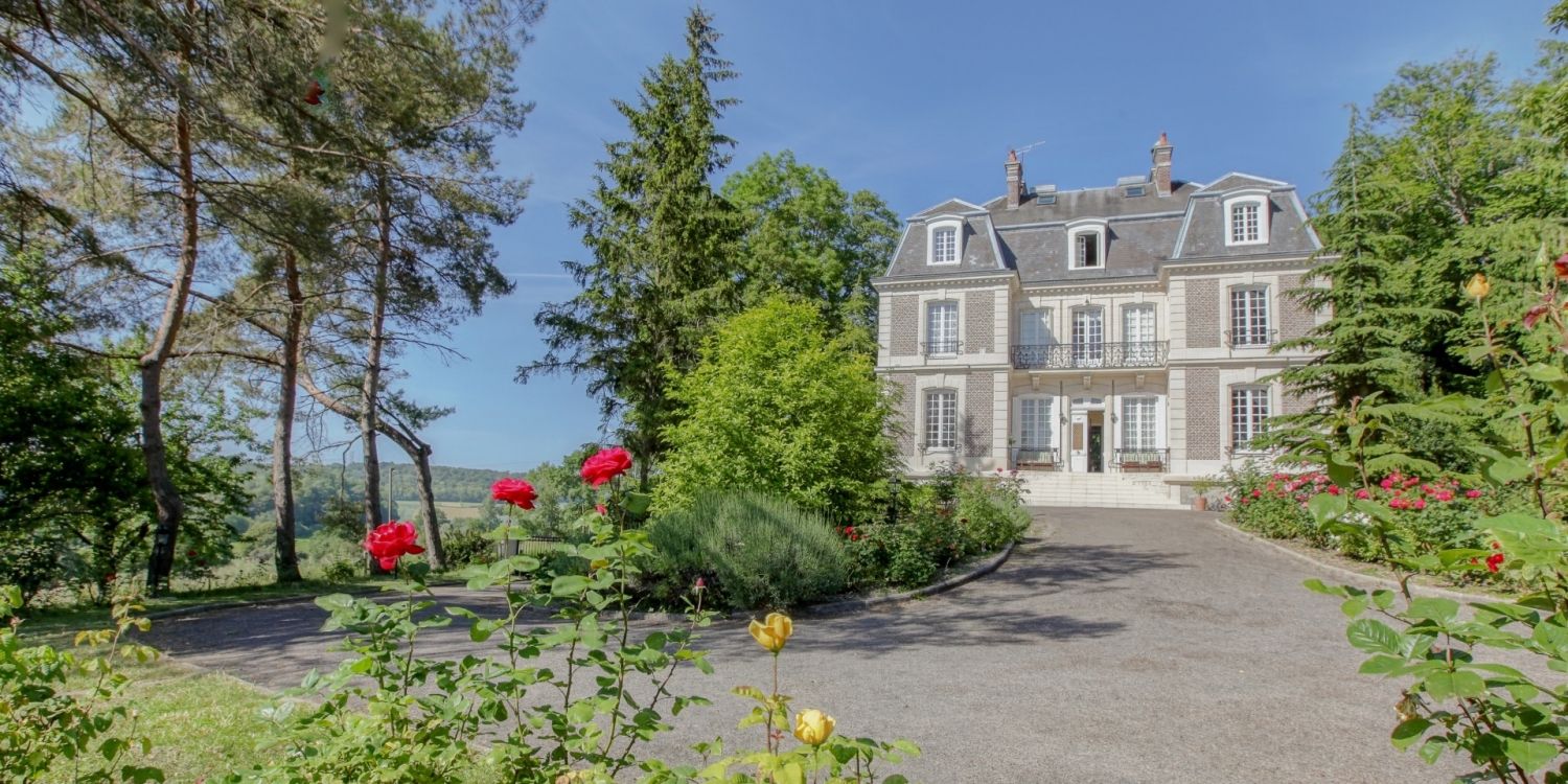 Photo 0 - Château de charme avec un immense jardin  - 