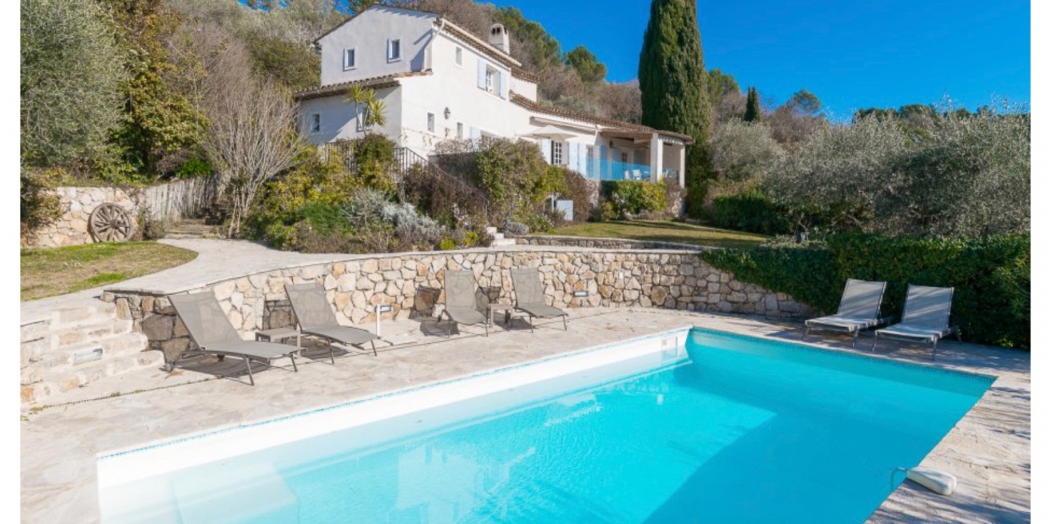 Photo 1 - Superbe Mas provençal avec de superbes vues - maison depuis la piscine