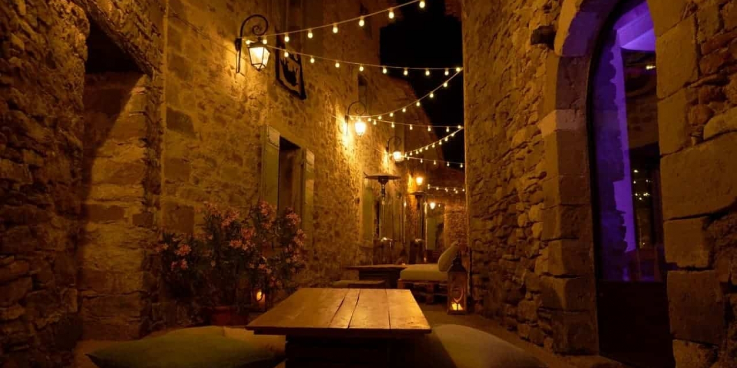 Photo 19 - Provençal Hamlet In Parc Du Luberon - La nuit dans la rue de notre hameau