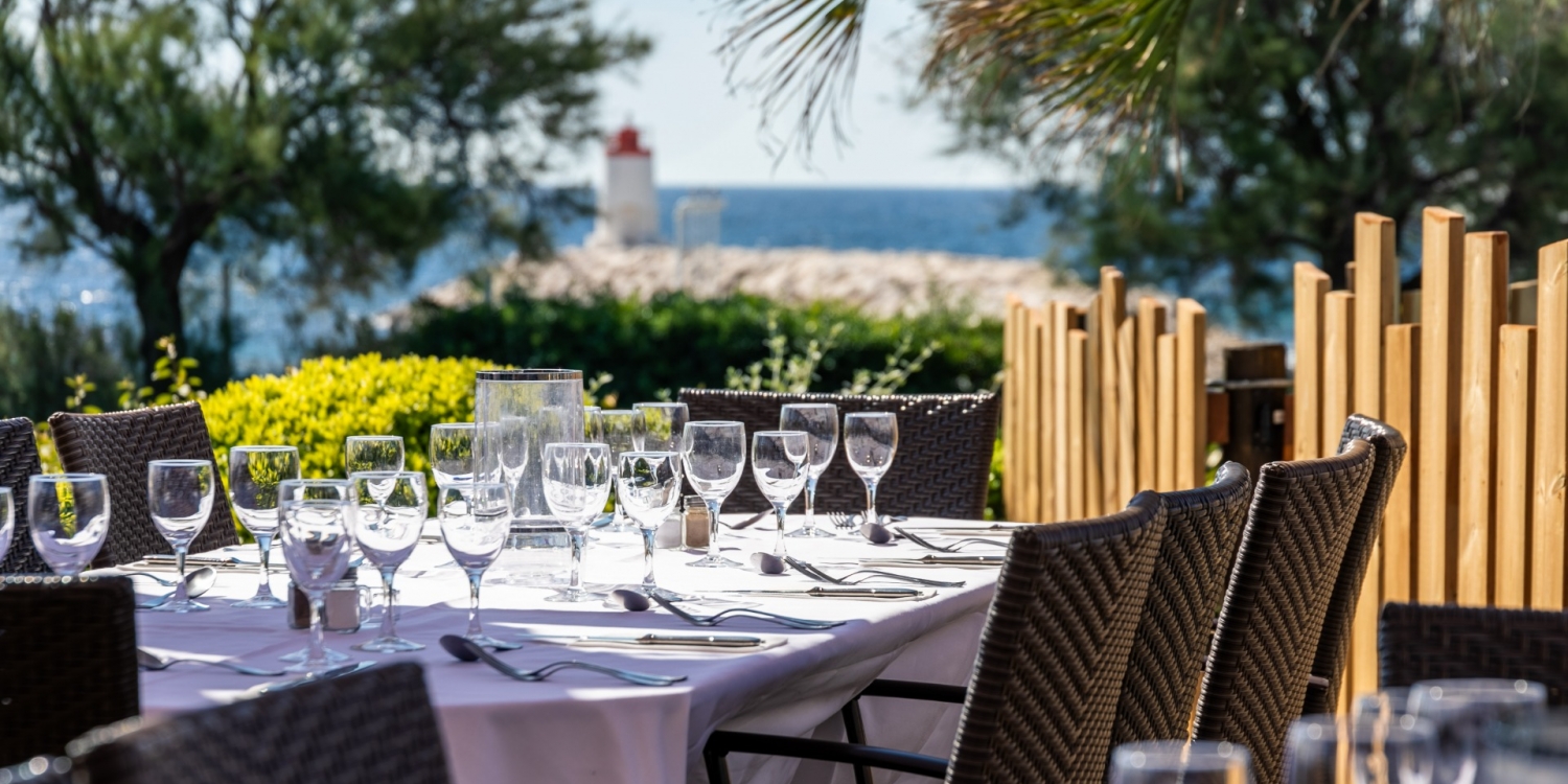 Photo 1 - Charming hotel on the Mediterranean seafront - Dîner au bord de la mer