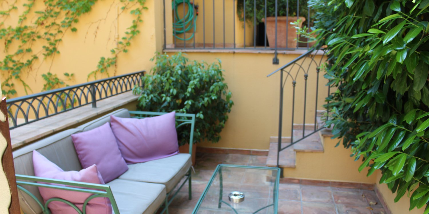 Photo 4 - Bellanda room - 60 m² - terrasse, vue cour. Il peut être utilisé pour les pauses café s'il fait beau ou tout simplement pour faire une pause