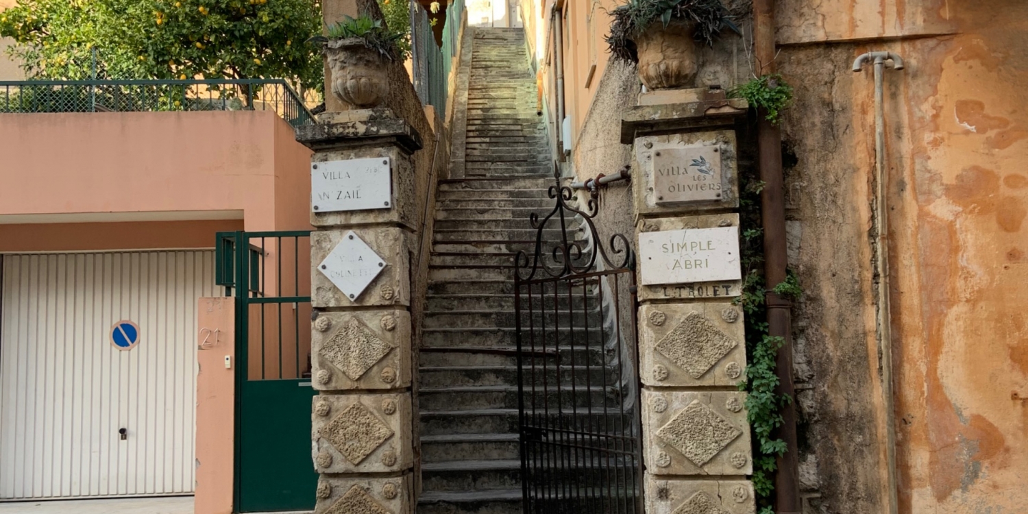 Photo 30 - Villa with swimming pool and garden, haven of peace, Monaco - Accès escalier