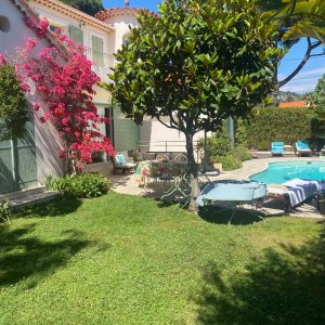 Photo 0 - Garden and swimming pool in guest house 12 minutes walk from the Palais des Festivals - 