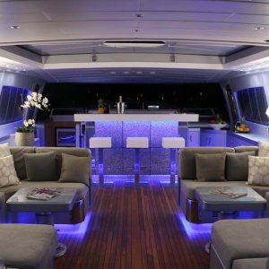 Photo 3 - Stylish motor yacht for daily and weekly cruising  - 