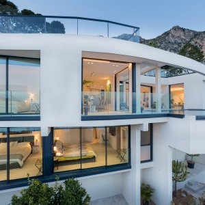 Photo 41 - Luxurious Villa with California style - Facade sud vue de nuit